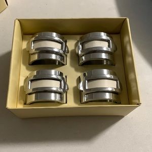 𝅺POTTERY Barn Placecard Napkin Rings Silver Tone- like new- set of 4